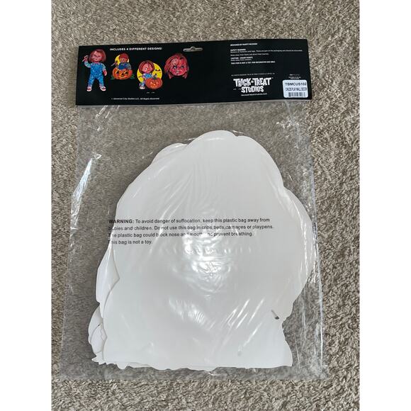 CHILDS PLAY CHUCKY WALL CUTOUTS HALLOWEEN HOUSE PROP DECORATION NEW - Picture 2 of 2